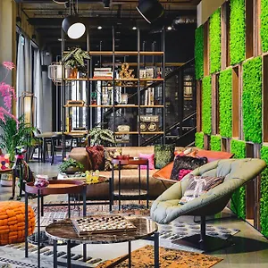Moxy Airport Hotel Poznan